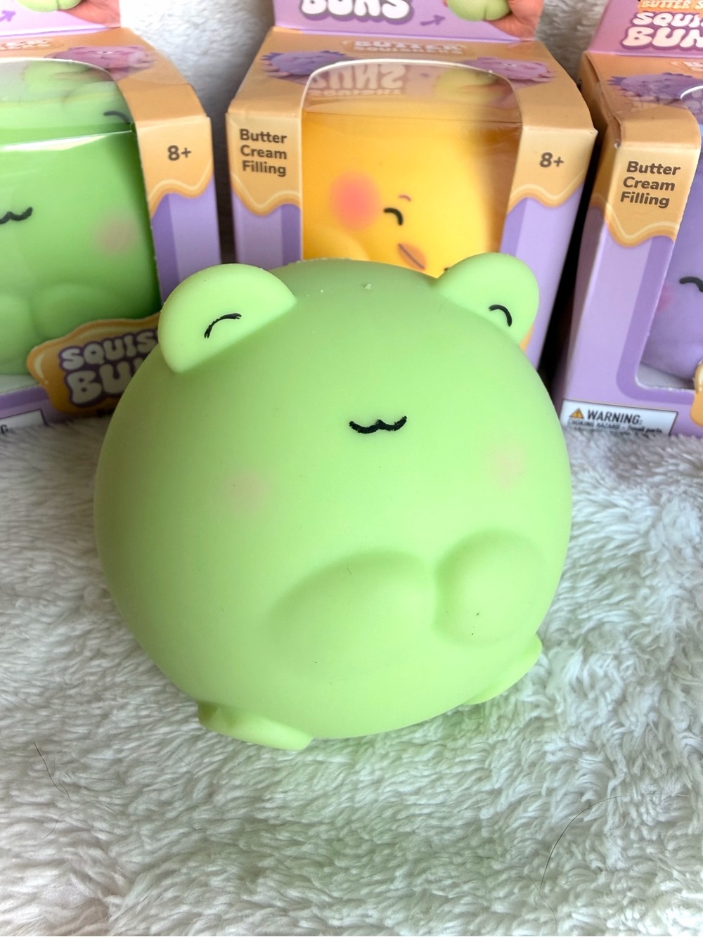 Top Trenz Squishy Buns - GIGI THE FROG